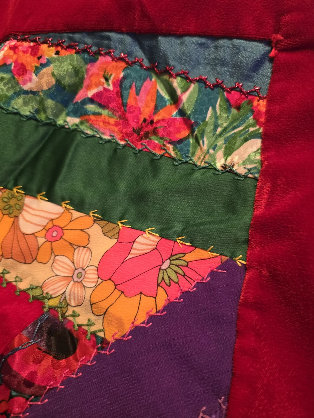Vibrant Red Patchwork Quilt - Multicolor Block Design